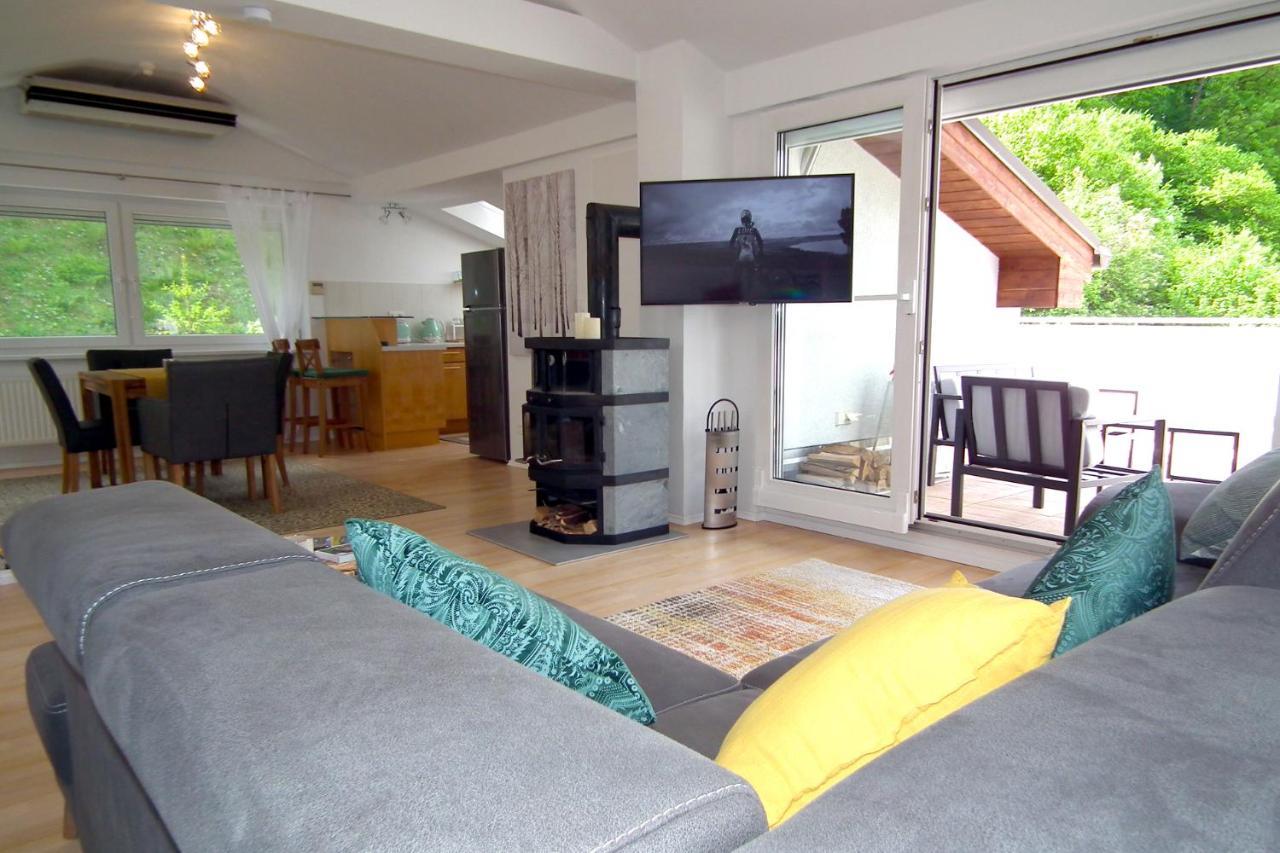Baker'S Pond Loft Apartment เวลเดน อัม เวิร์ทเทอร์ซี ภายนอก รูปภาพ